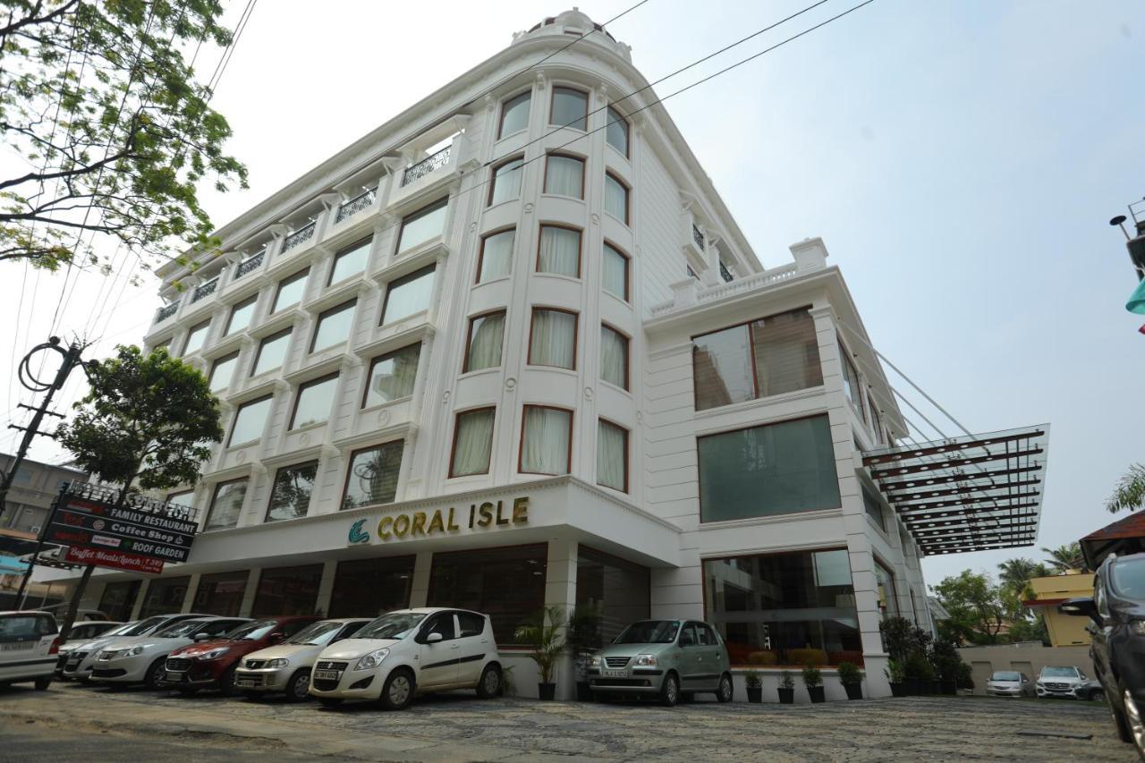 Coral Isle Hotel Kochi Exterior foto